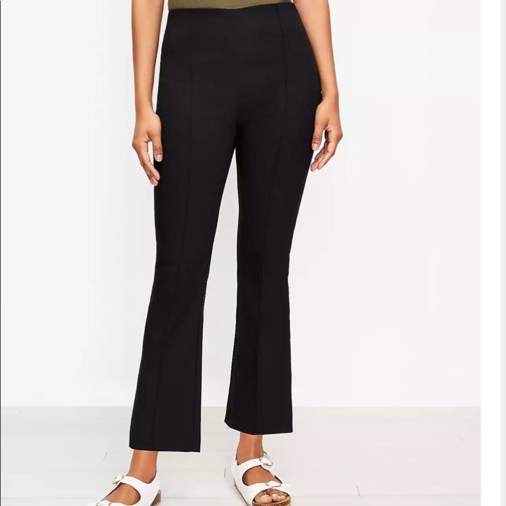 LOFT Stretch Crop Pant in Black / Size 10 Petite. New with Tags